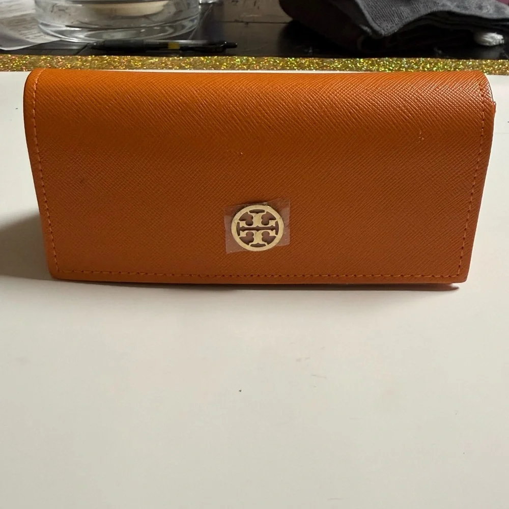 Tory Burch eyeglass case saffiano leather orange logo snap travel